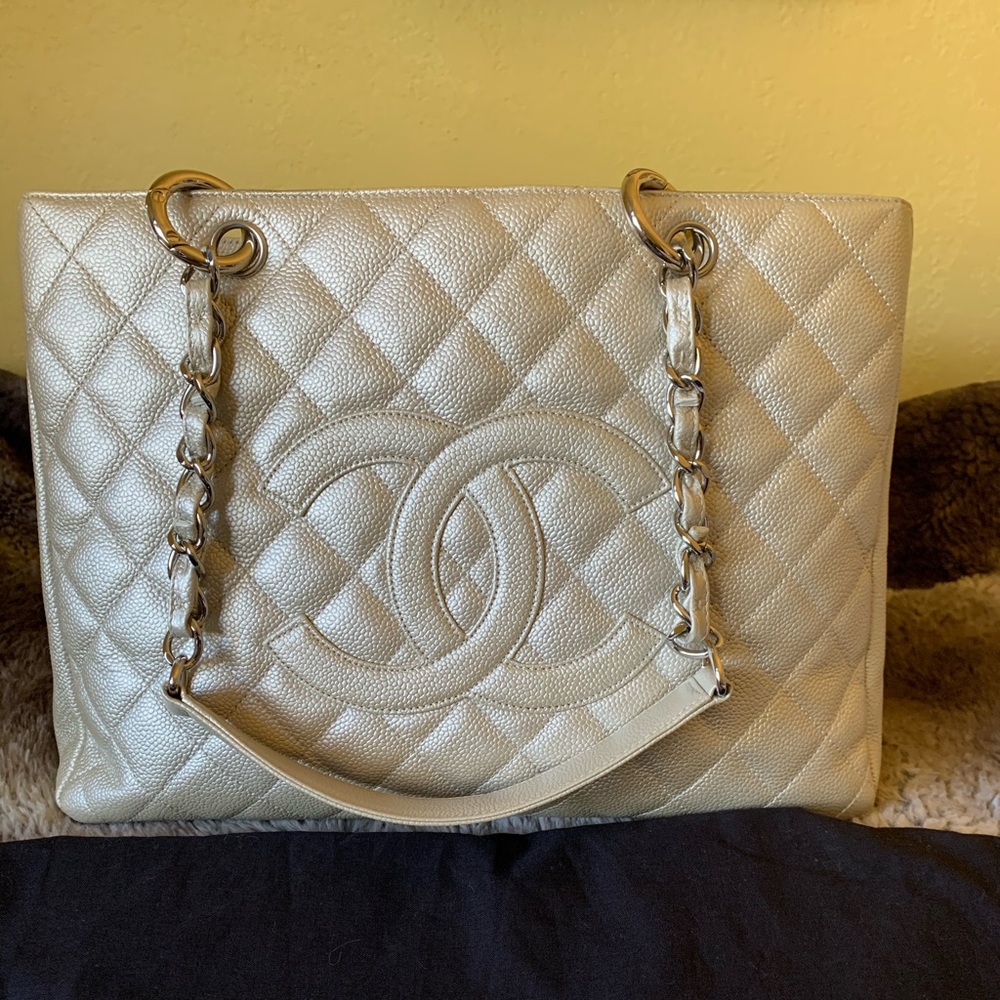 Authentic Chanel (GST) Grand Shopping Tote